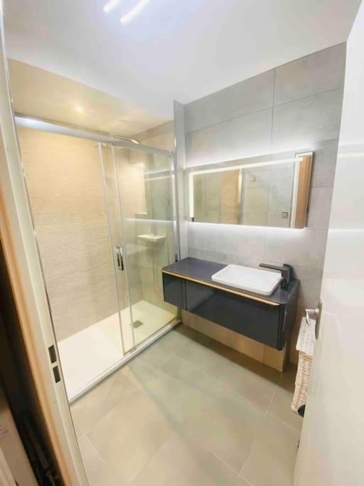 Luxueux T3 Piscine Et Vue Somptueuse Apartment Sete Bagian luar foto
